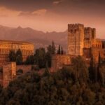 Cómo reservar un traslado privado para visitar la Alhambra desde el aeropuerto o centro de Granada.